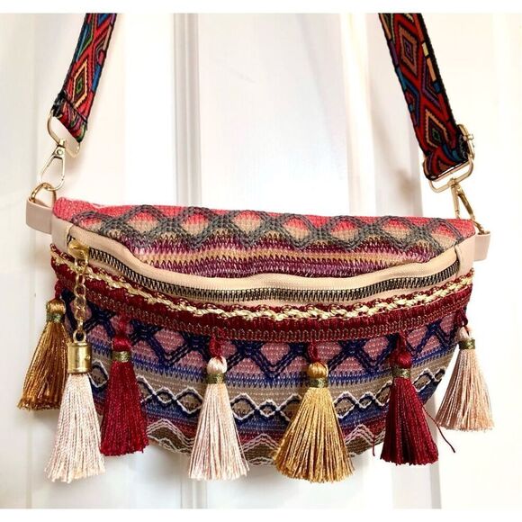 BOCHEIS - NWT Ethnic Style Boho Tassel Shoulder/Chest/Waist Bag in Woven Fabric - Picture 8 of 15